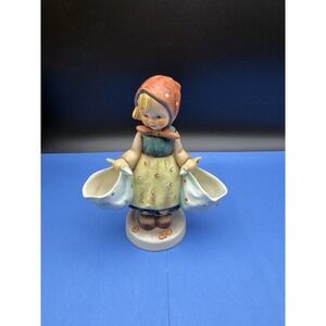 Hummel Mother's Darling TMK-3 Figurine #175 Vintage Goebel Girl Holding 2 Bags